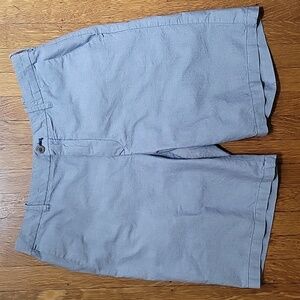 IZOD Shorts, W34 with 9.5" Inseam